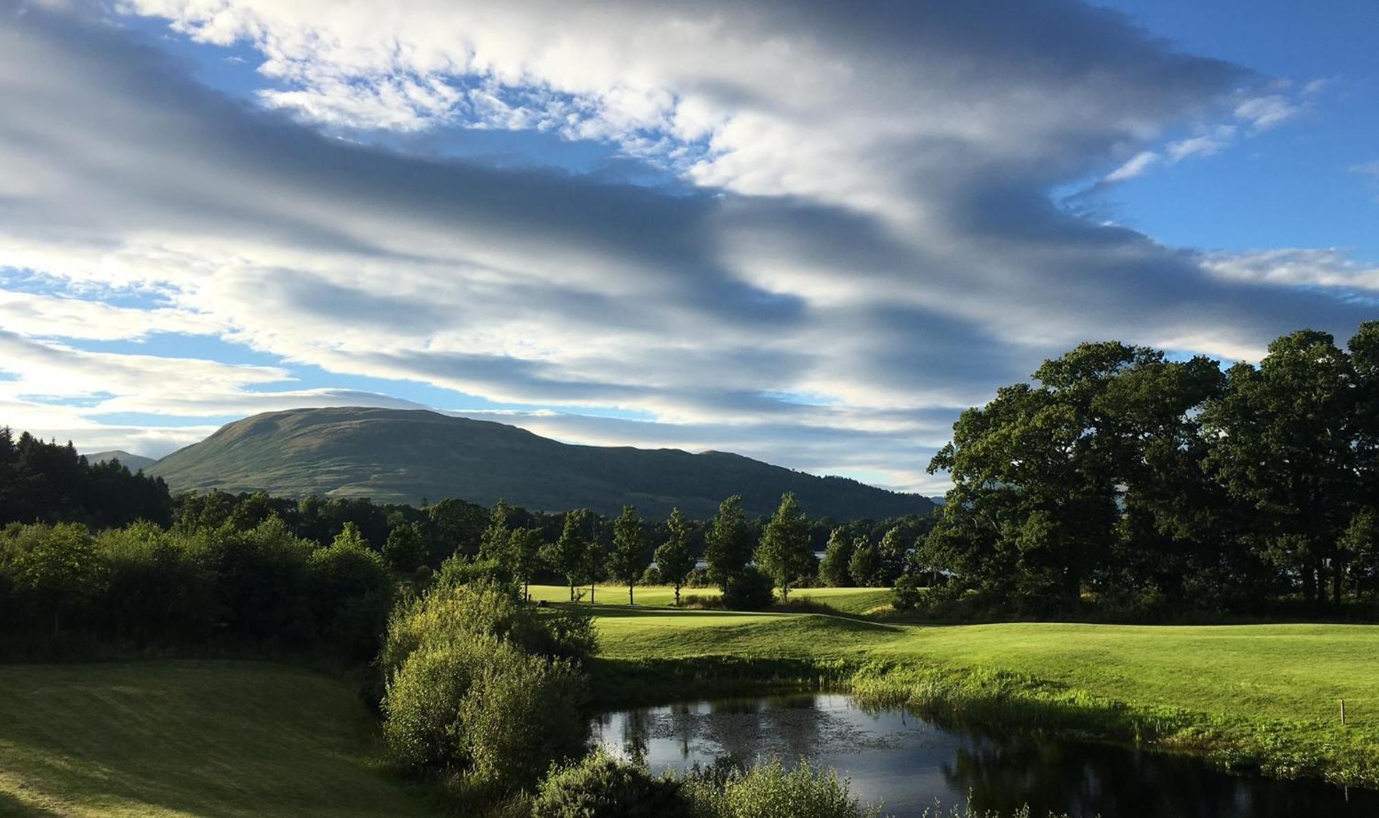 كاميرون هاوس على بحيرة لوموند الإكسندرية المظهر الخارجي الصورة The River Calder at Castle Hill